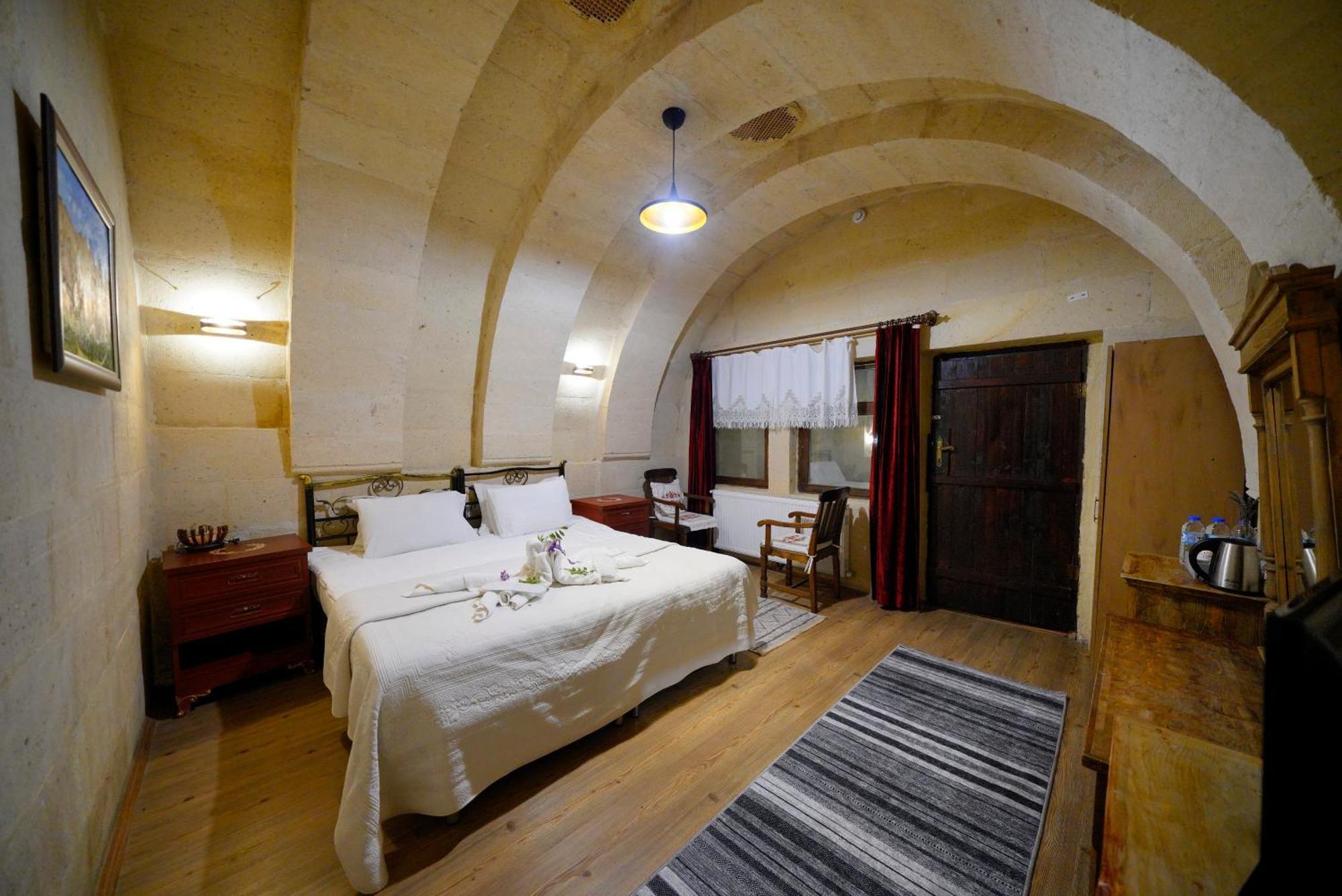 Antik Cave House Hotel Urgup Exterior photo