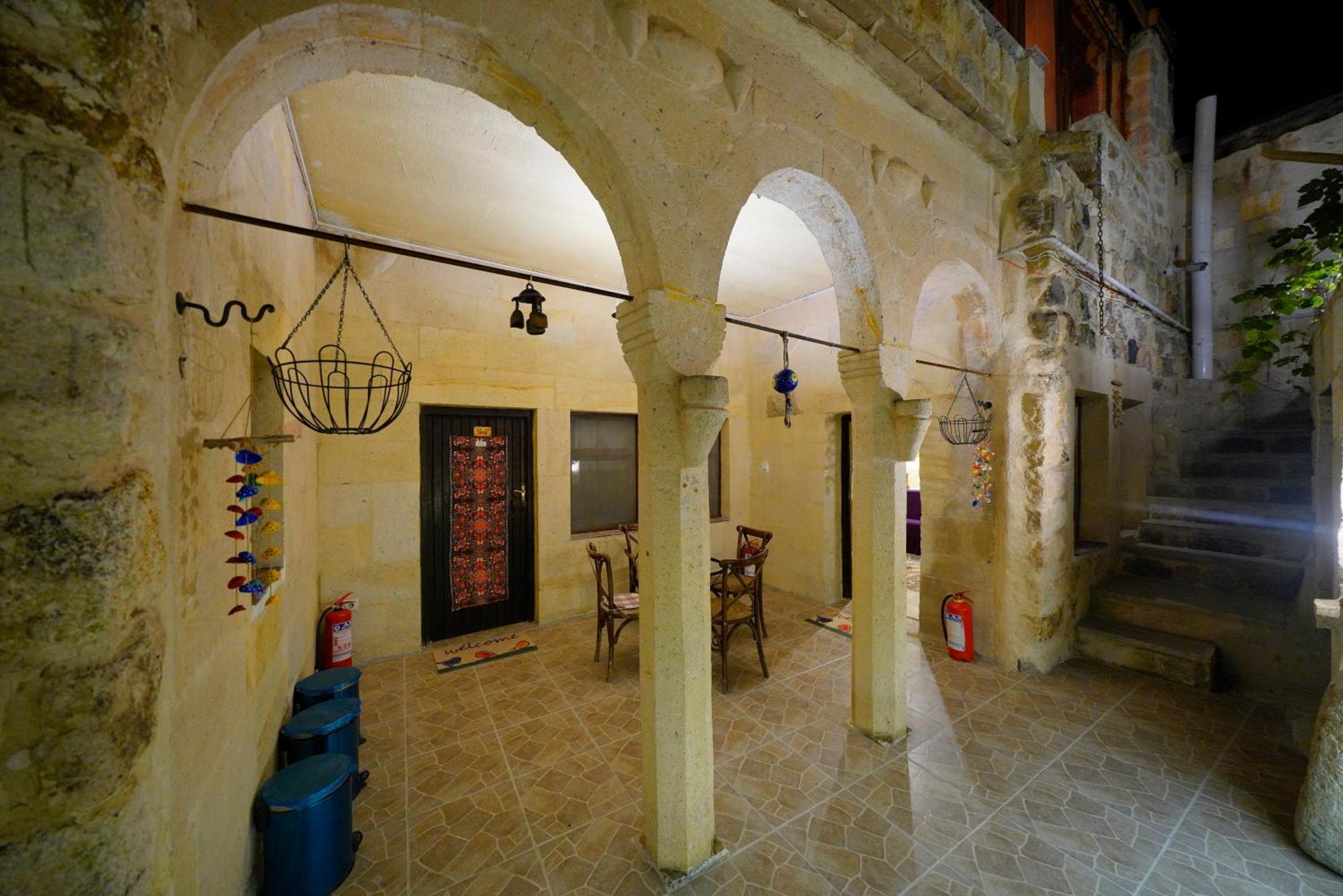Antik Cave House Hotel Urgup Exterior photo